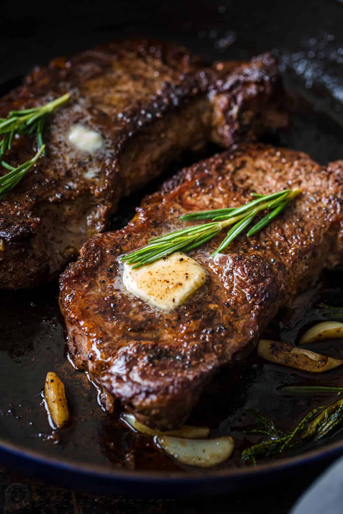 Achieve Restaurant-Quality Pan Seared Steak in 25 Minutes